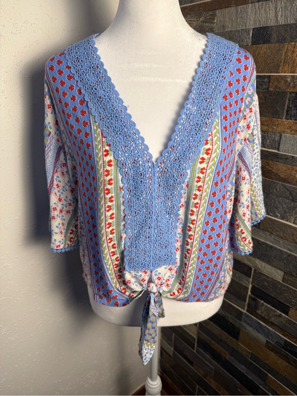 Gypsies & Moondust Light Blue Floral Crochet-Trim Tie-Front Top Size Small